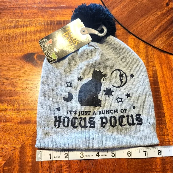 Disney Hocus Pocus Beanie Winter Hat - Picture 6 of 7